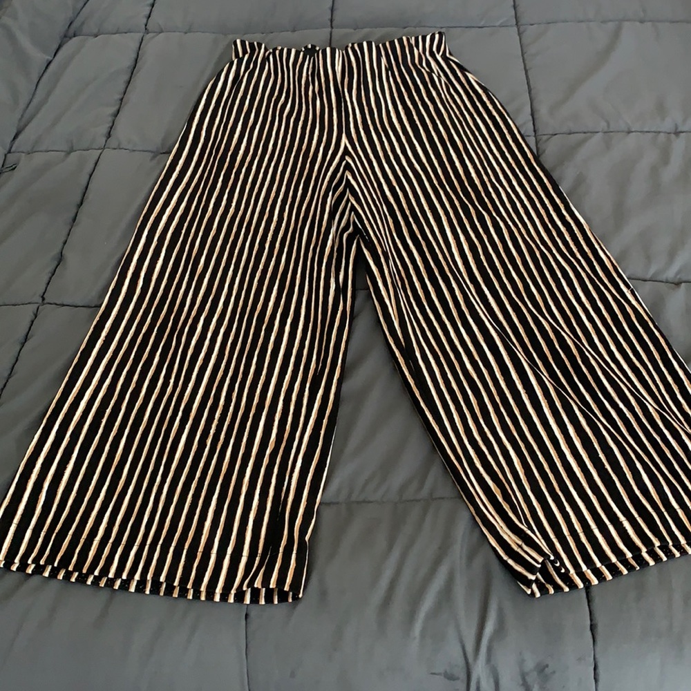 Striped wide leg pants